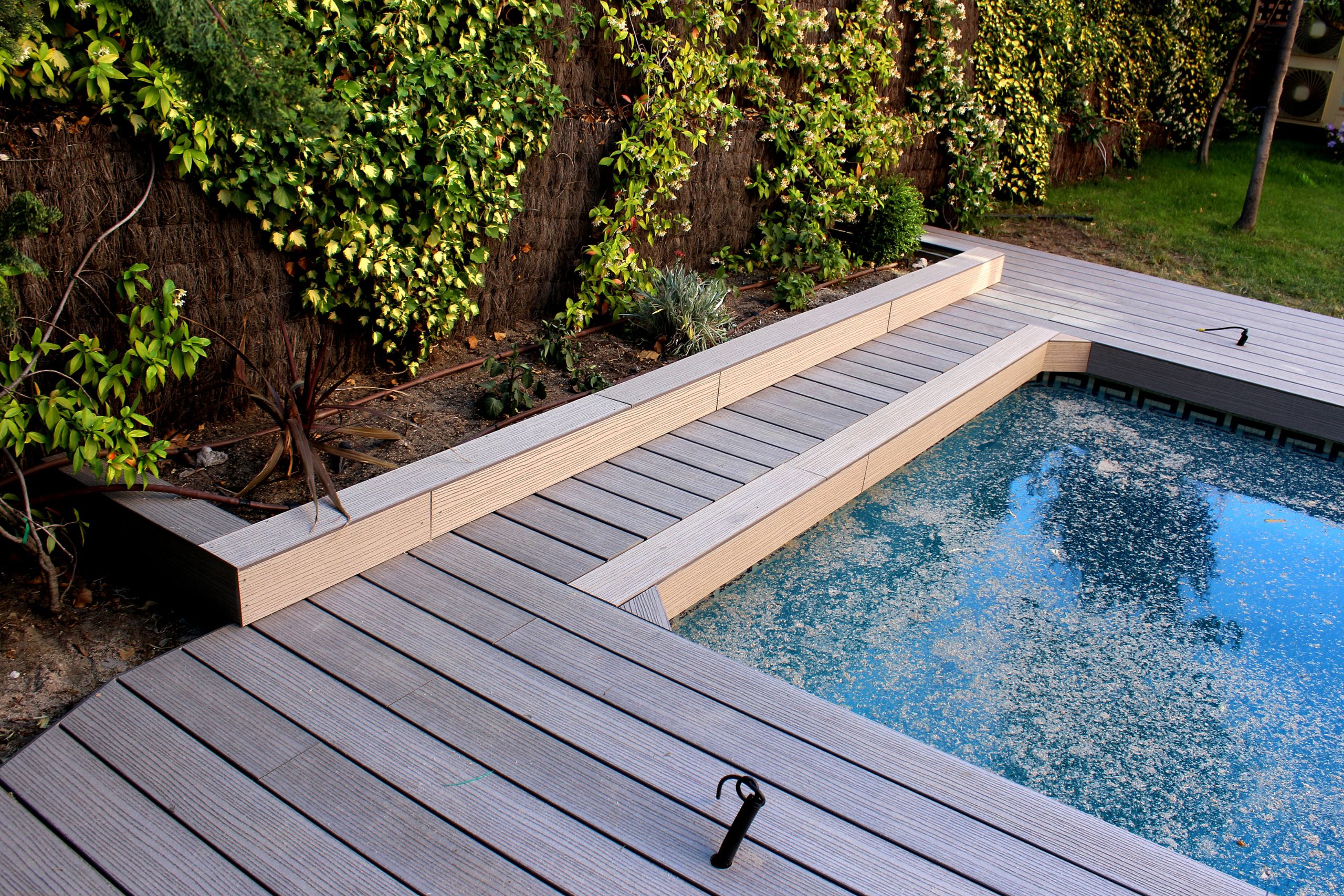The Pros and Cons of Composite Decking