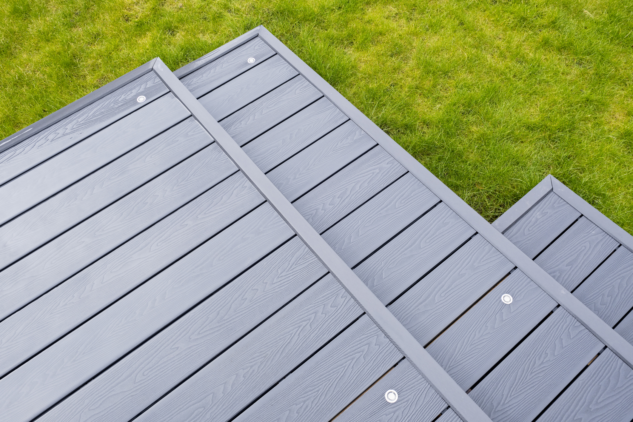 Top Tips for Preventing Cracks in Composite Decking